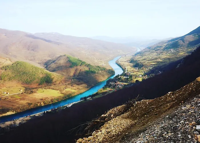 Brvnare Krstigora بيت للعطل *